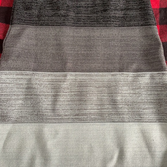 Express Customized Dress - Picture 4 of 6